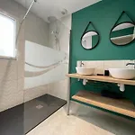 Hébergement de vacances Familial Avec Piscine Chauffée à - Fr-1-426-572 *