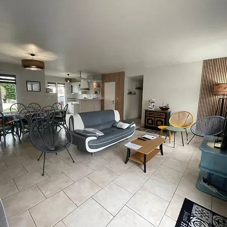 Prázdninový dům Familial Avec Piscine Chauffee A - Fr-1-426-572