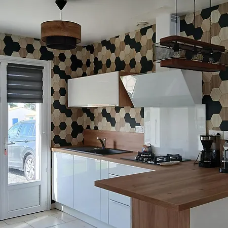 Casa vacanze Familial Avec Piscine Chauffée à - Fr-1-426-572 Brétignolles-sur-Mer